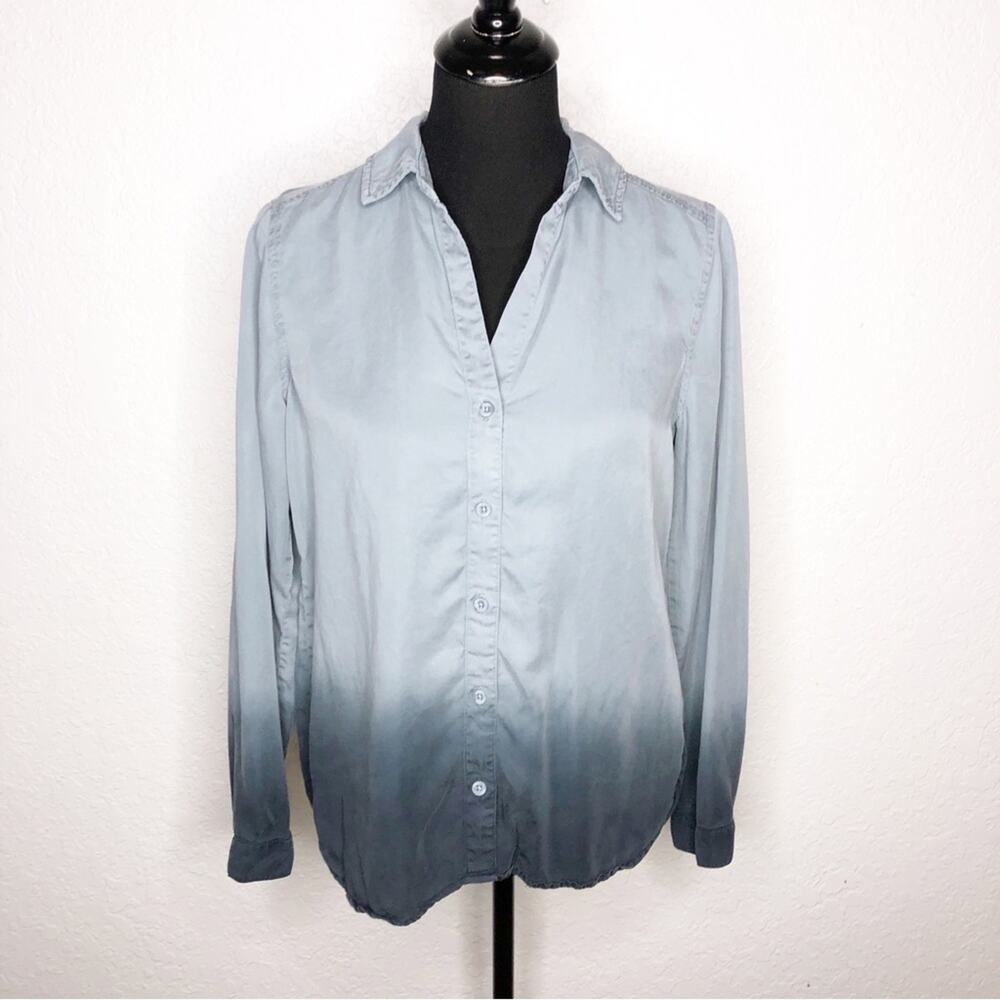Anthropologie Cloth & Stone blue gray ombre button down top size Small